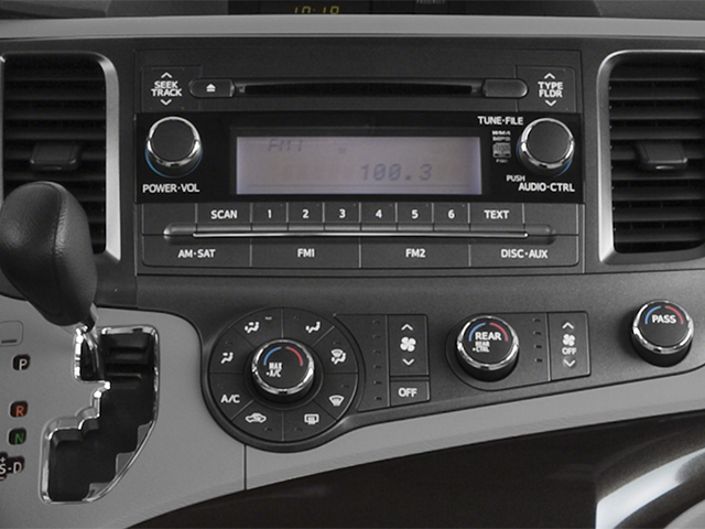 2014 Toyota Sienna XLE 7 Passenger