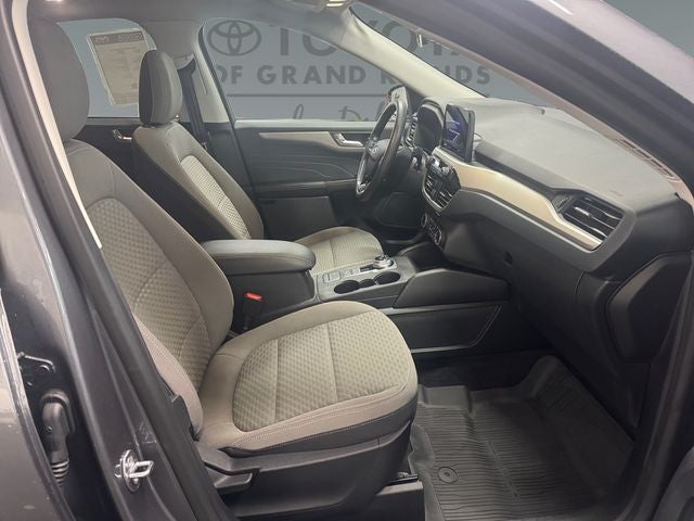 2021 Ford Escape Hybrid SE