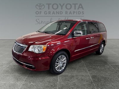 2014 Chrysler Town & Country Touring-L