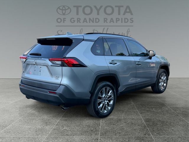 2021 Toyota RAV4 XLE Premium