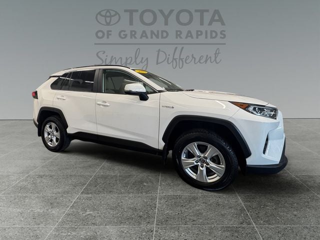2020 Toyota RAV4 Hybrid XLE
