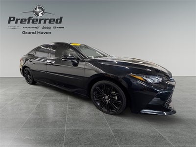 2022 Toyota Avalon Hybrid XSE