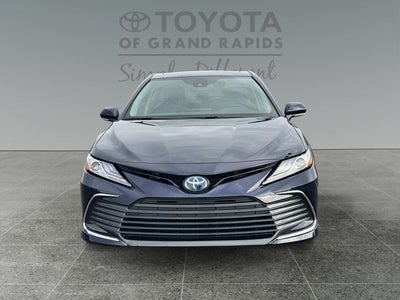 2022 Toyota Camry Hybrid XLE