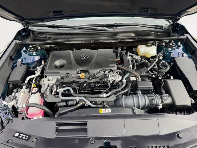 2022 Toyota Camry Hybrid XLE