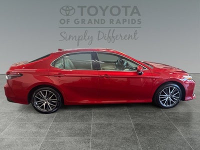 2024 Toyota Camry Hybrid XLE