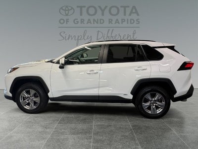 2022 Toyota RAV4 Hybrid XLE