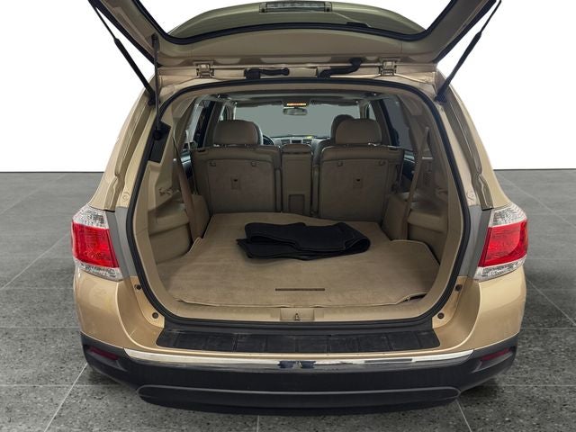 2012 Toyota Highlander SE