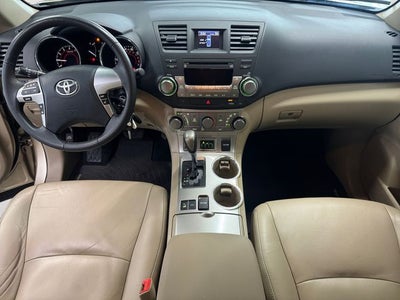 2012 Toyota Highlander SE