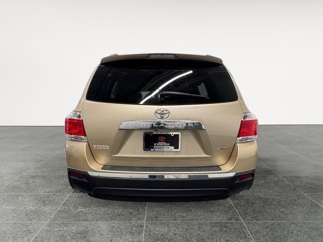 2012 Toyota Highlander SE