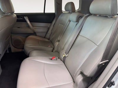 2013 Toyota Highlander SE