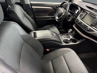 2016 Toyota Highlander LE Plus V6