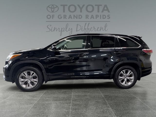2016 Toyota Highlander LE Plus V6