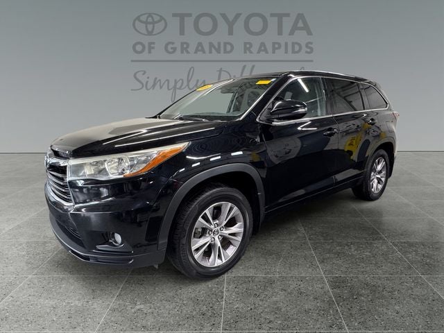 2016 Toyota Highlander LE Plus V6