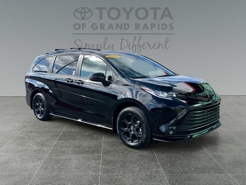 2026 Toyota Sienna Woodland Edition 7 Passenger