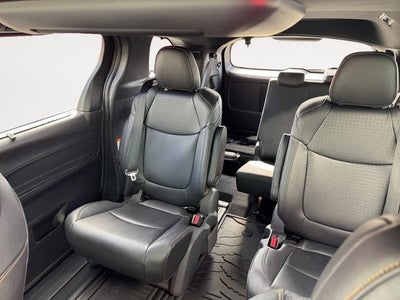 2026 Toyota Sienna Woodland Edition 7 Passenger