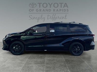 2026 Toyota Sienna Woodland Edition 7 Passenger