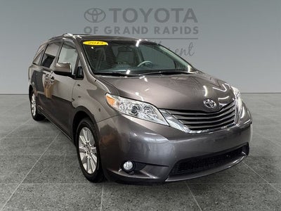 2013 Toyota Sienna XLE 7 Passenger