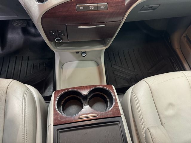 2013 Toyota Sienna XLE 7 Passenger