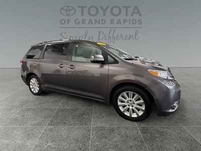 2013 Toyota Sienna XLE 7 Passenger