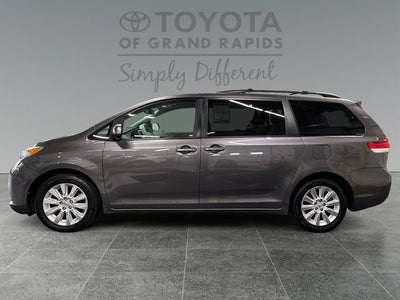 2013 Toyota Sienna XLE 7 Passenger