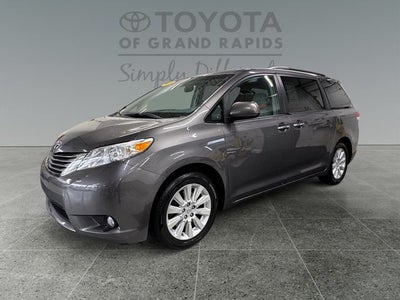 2014 Toyota Sienna XLE 7 Passenger