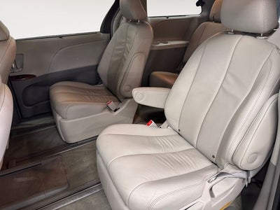 2014 Toyota Sienna XLE 7 Passenger