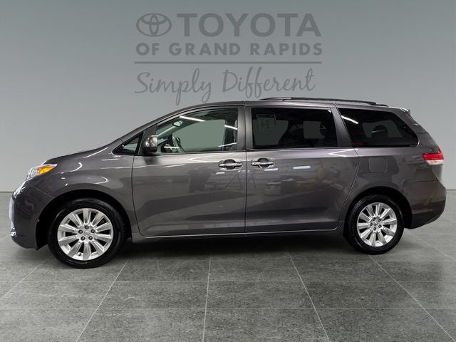 2014 Toyota Sienna XLE 7 Passenger