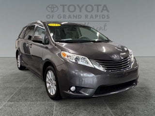 2014 Toyota Sienna XLE 7 Passenger