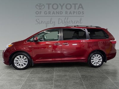 2017 Toyota Sienna XLE 7 Passenger
