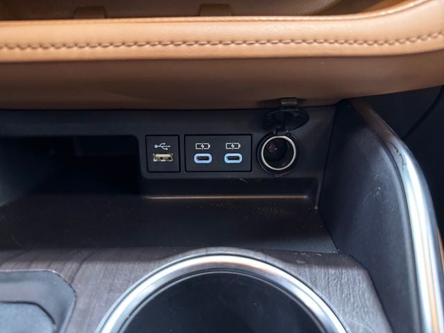 2023 Toyota Highlander Hybrid Platinum