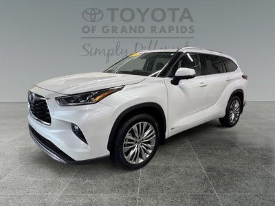 2024 Toyota Highlander Hybrid Platinum