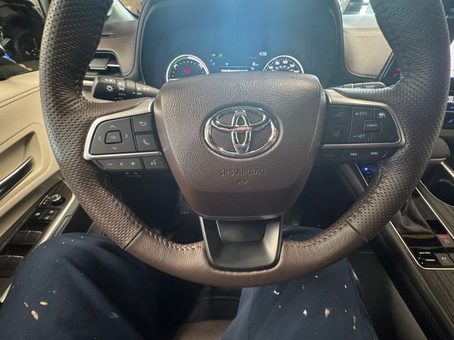 2024 Toyota Sienna Platinum 7 Passenger