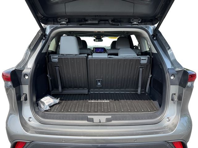 2026 Toyota Highlander Hybrid Limited