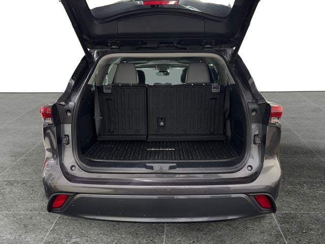 2022 Toyota Highlander Hybrid Limited