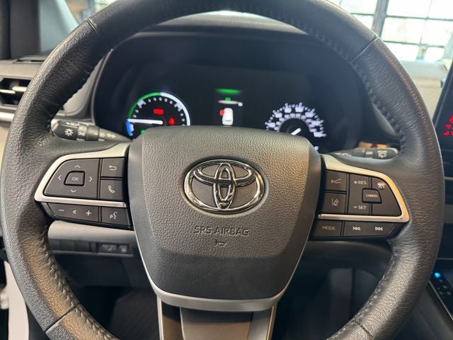 2021 Toyota Sienna XLE 8 Passenger