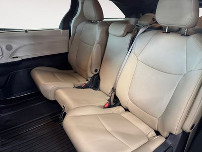 2021 Toyota Sienna XLE 8 Passenger