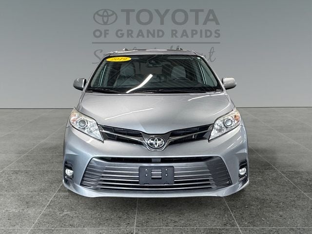 2019 Toyota Sienna XLE 8 Passenger
