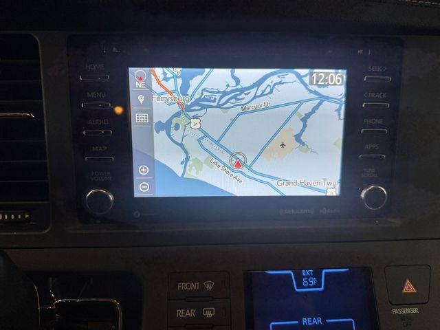 2019 Toyota Sienna XLE 8 Passenger