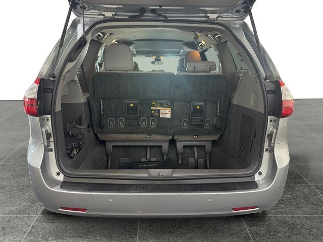 2019 Toyota Sienna XLE 8 Passenger