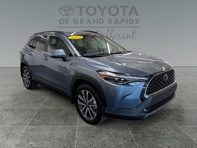 2023 Toyota Corolla Cross XLE