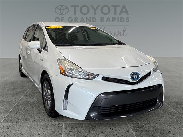 2015 Toyota Prius v Three