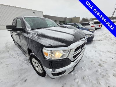 2019 RAM 1500 Big Horn/Lone Star 5.7 Liter V8 Hemi Crew Cab 4WD
