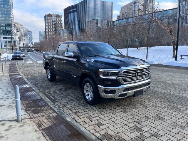 2022 RAM 1500 Laramie 5.7 Liter V* Hemi Crew Cab 4WD