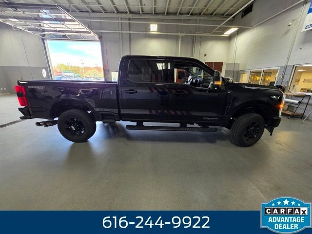 2023 Ford F-350SD XLT 6.7 Liter V8 Power Stroke Turbodiesel Crew Cab 4WD