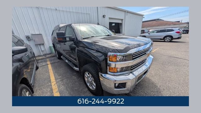 2015 Chevrolet Silverado 2500HD LT 6.0 Liter V8 Crew Cab 4WD