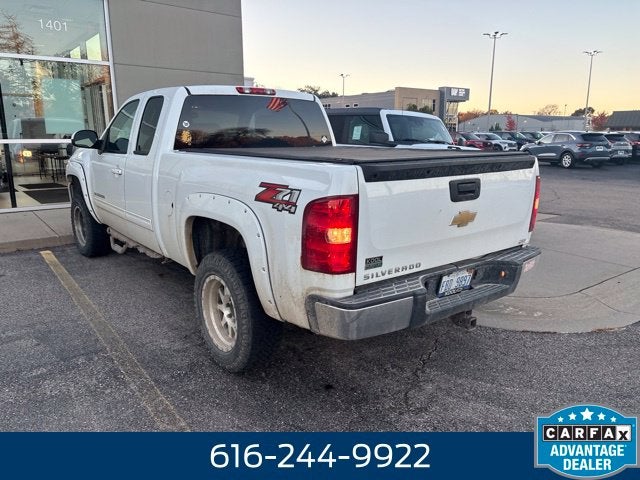 2011 Chevrolet Silverado 1500 LT 5.3 Liter V8 4D Extended Cab 4WD