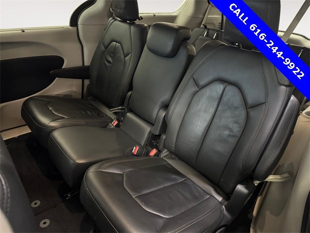 2017 Chrysler Pacifica Touring L 3.6 Liter V6 7 Passenger 3rd Row Seating