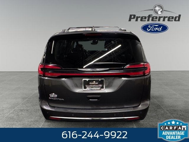 2022 Chrysler Pacifica Touring L 3.6 Liter V6 7 Passenger 3rd Row Seating