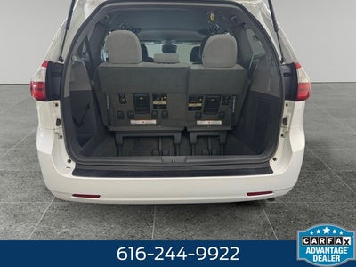 2018 Toyota Sienna LE 3.5 Liter V6 7 Passenger 3rd Row Seating