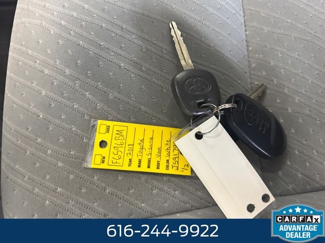 2018 Toyota Sienna LE 3.5 Liter V6 7 Passenger 3rd Row Seating